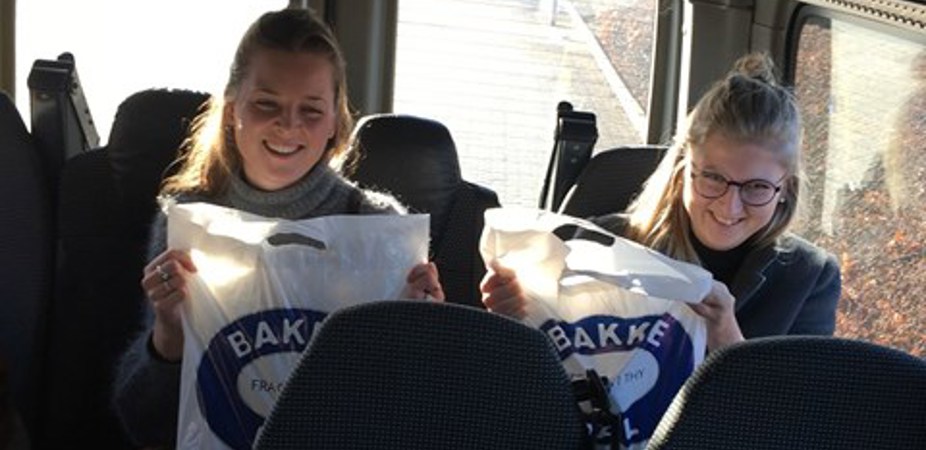 Kathrine Og Karen Med Bakkedal 2