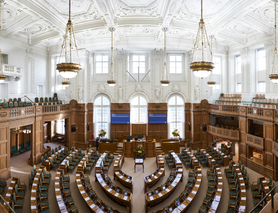 Folketingssalen Christoffer Regild Debat 02