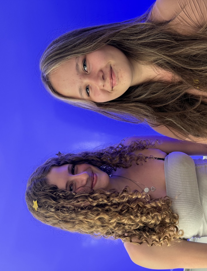Bunja Lübinski Og Olivia Green Rathlouskolen 8B